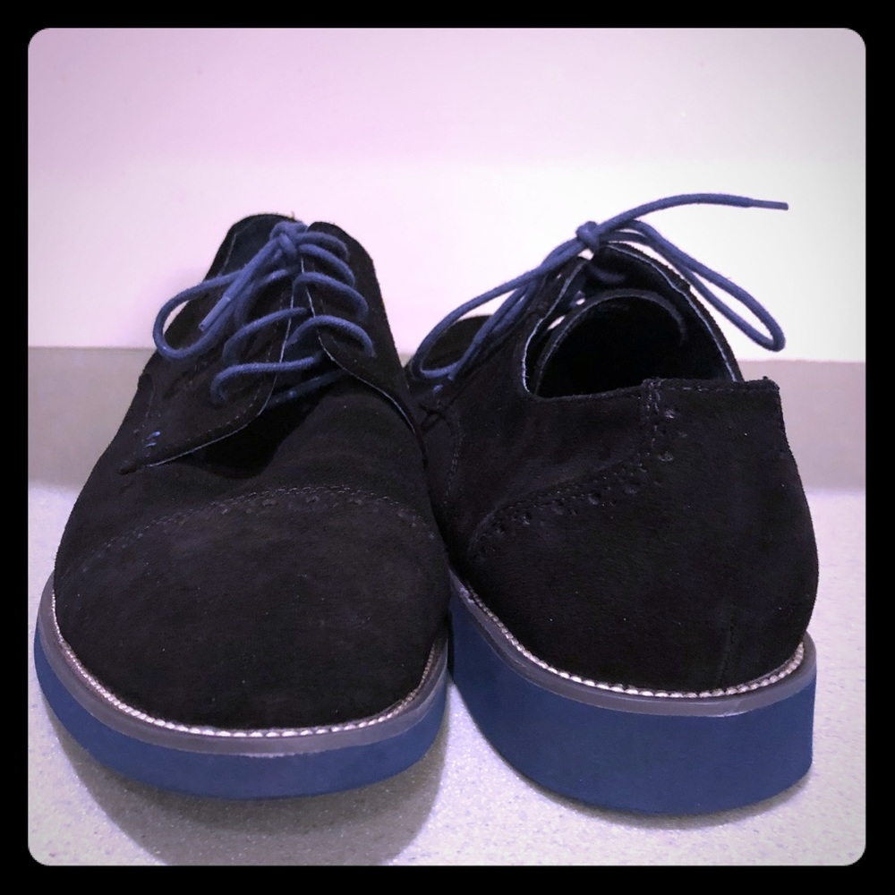 Men’s Swede shoes (boxed)